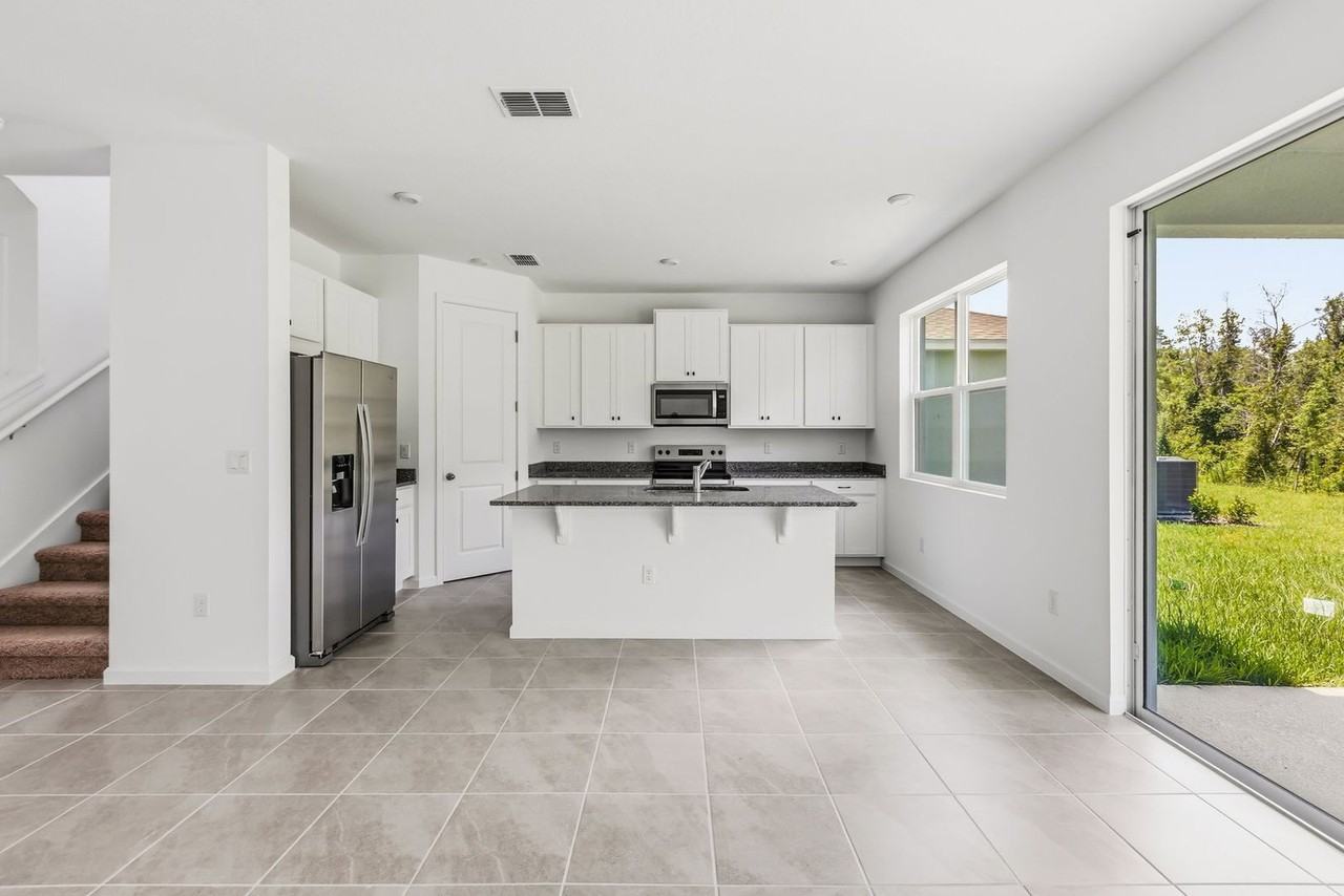 13234 Generations Ave - Photo 6 of 37
