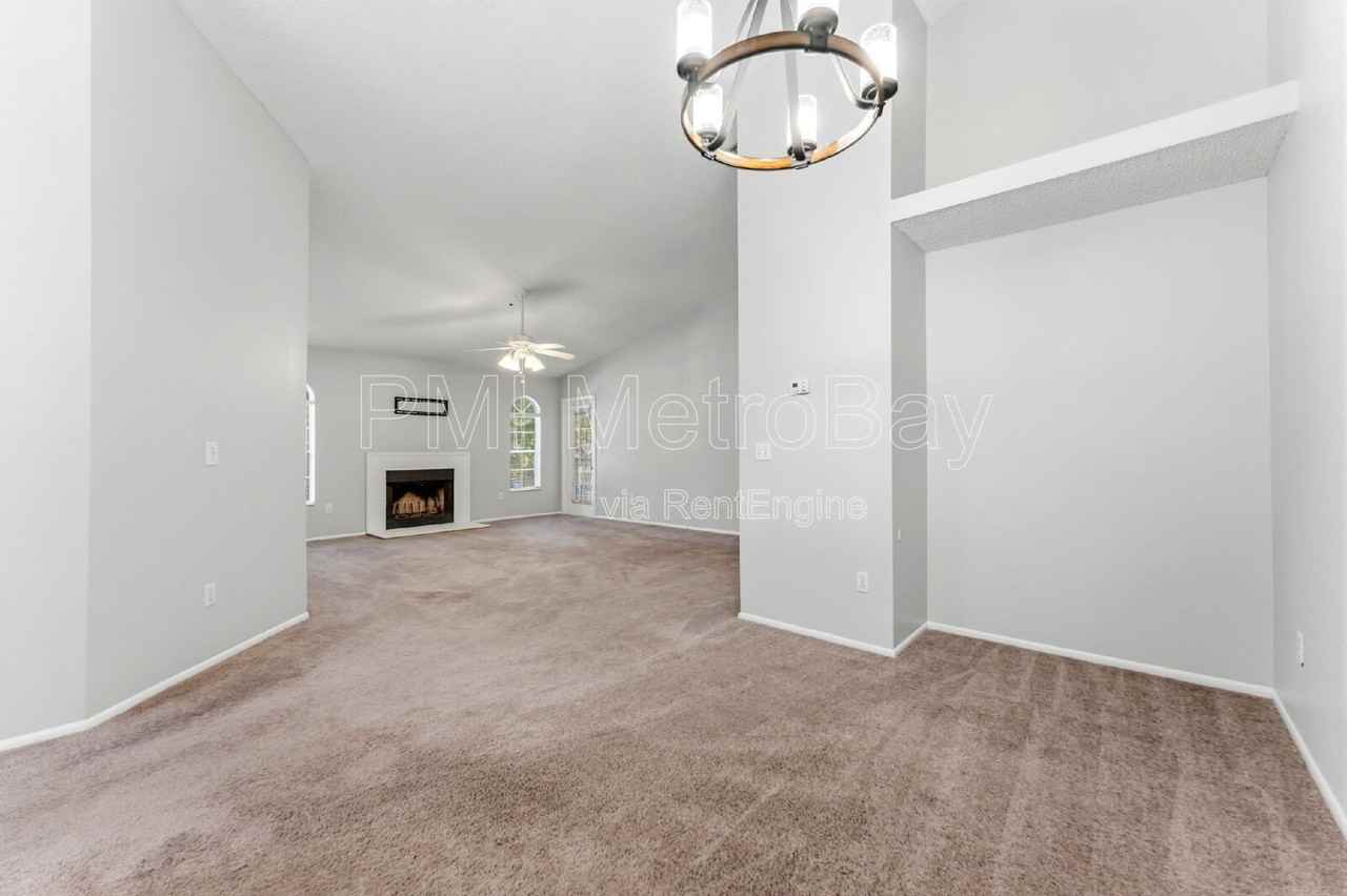 11830 Skylake Pl #12 - Photo 7 of 40