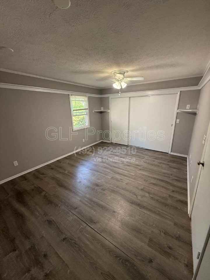 420 Russell Ave - Photo 4 of 10