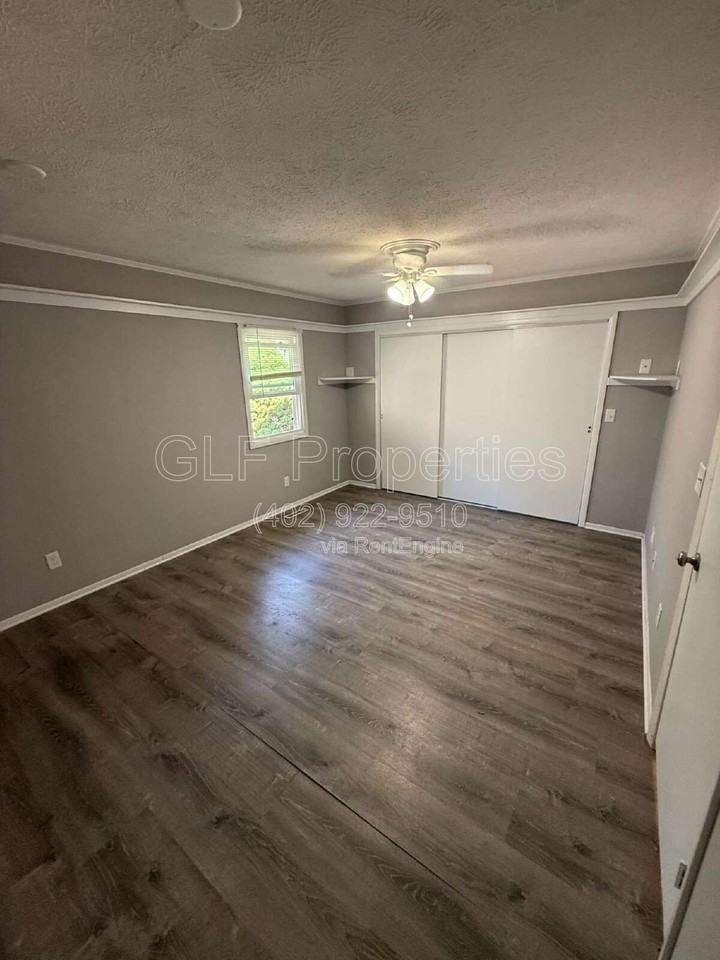 420 Russell Ave - Photo 6 of 10