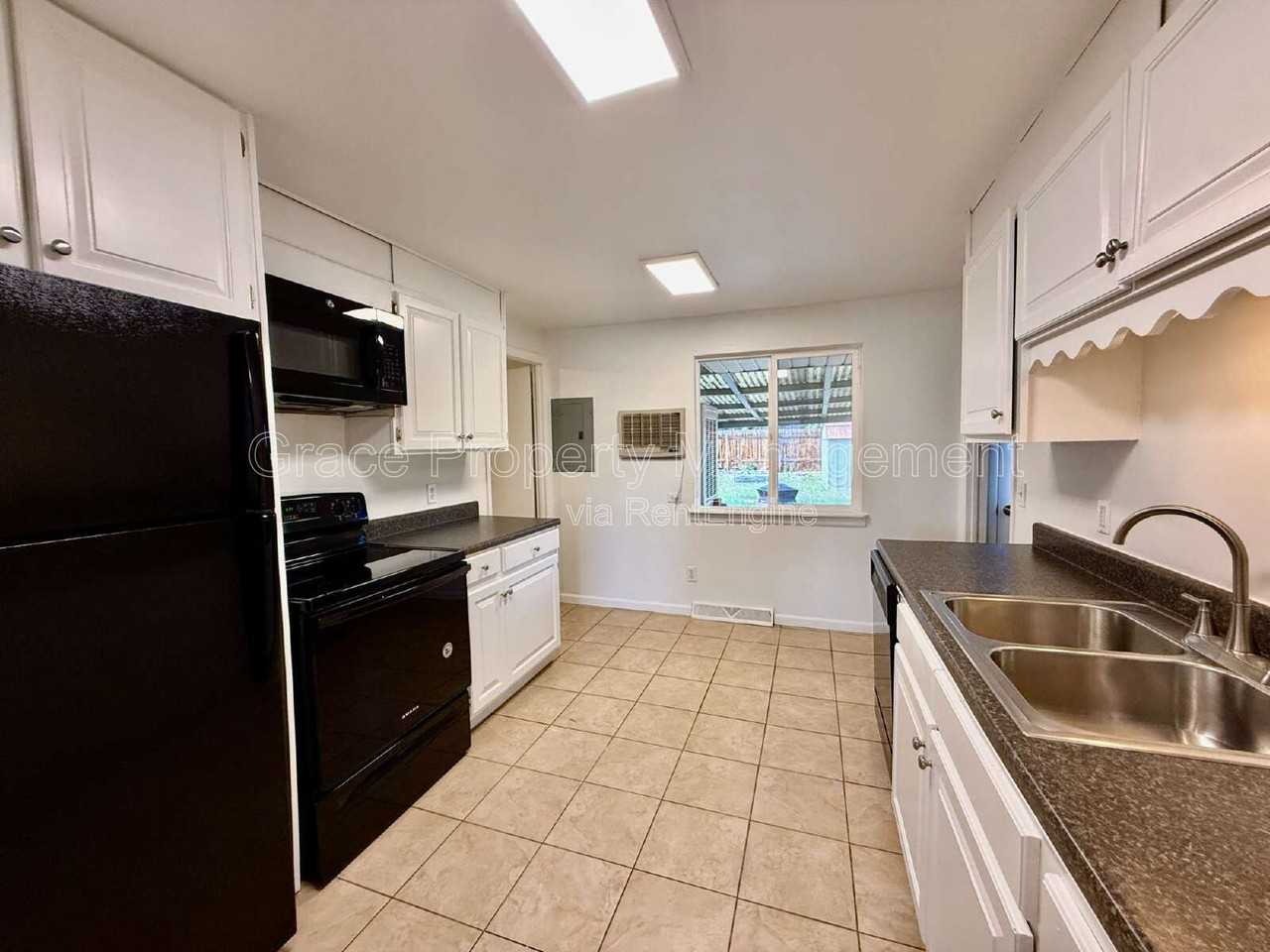 1125 W 8th Avenue Dr - Photo 4 of 23