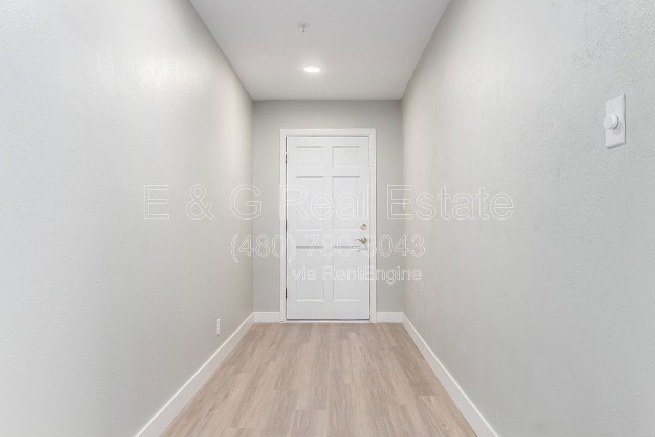 1332 N 71st St - Photo 4 of 40