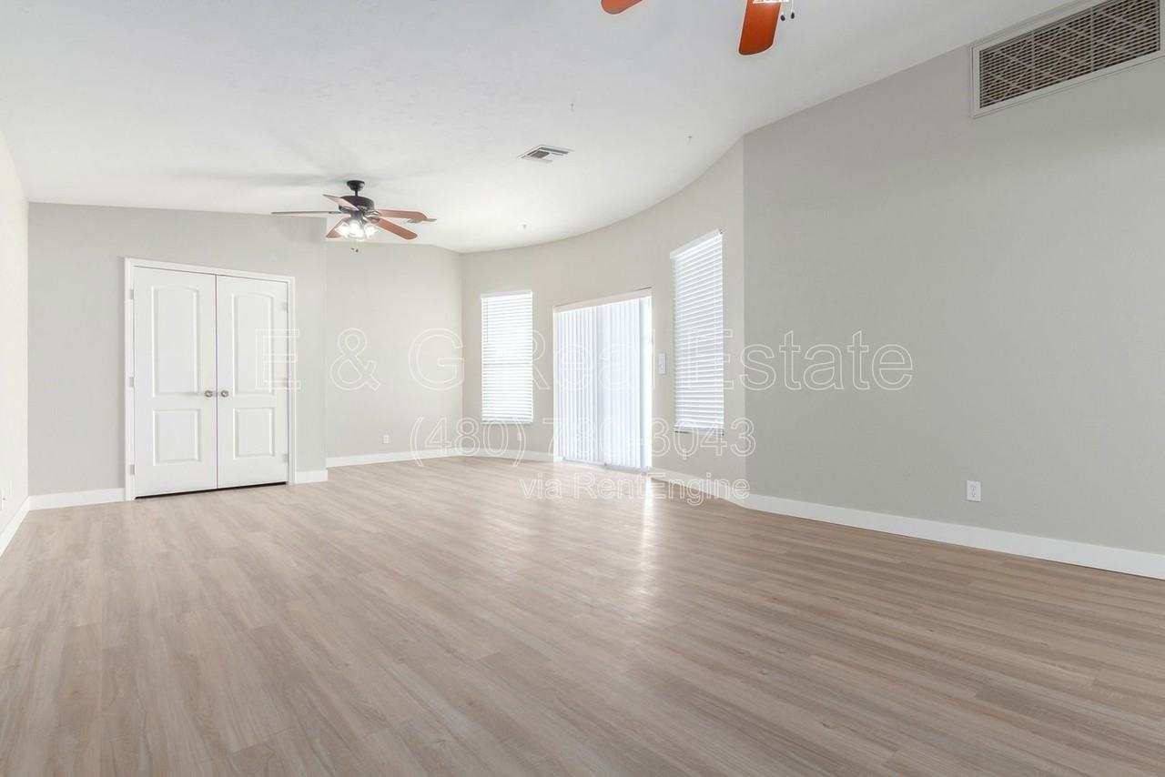 1332 N 71st St - Photo 6 of 40