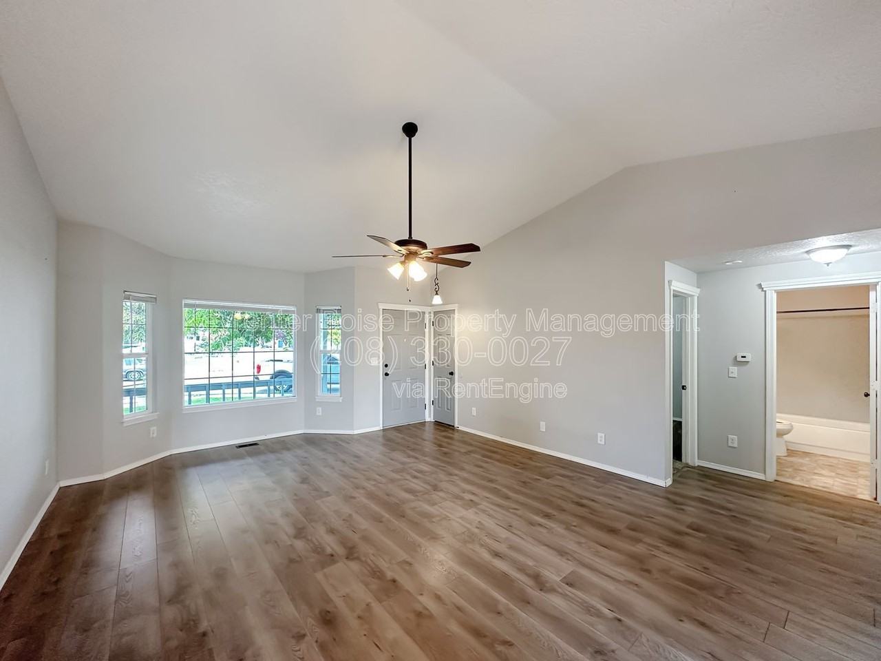 1017 W Edwards Ave - Photo 2 of 16