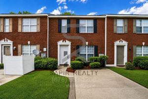 featured image of 5791 Strathmoor Manor Cir