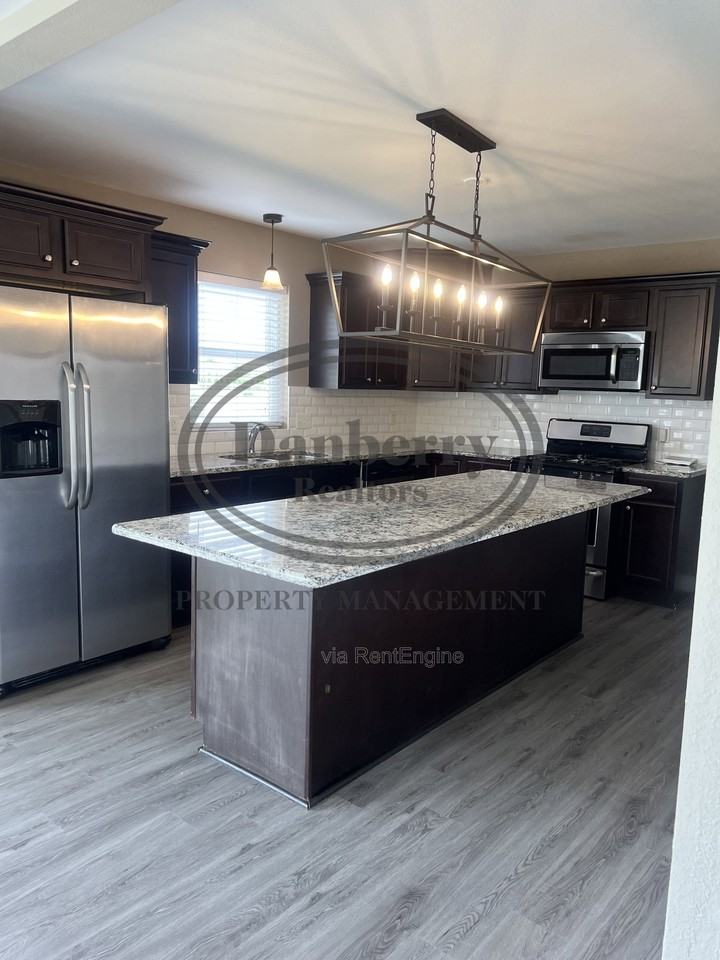 8914 Red Hawk Ct - Photo 3 of 15