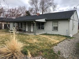 featured image of 1332 Ne Del Norte Ave