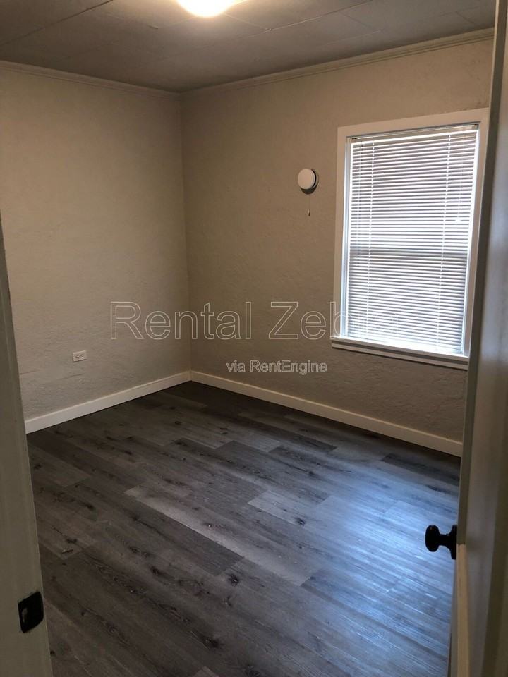1332 Ne Del Norte Ave - Photo 5 of 11
