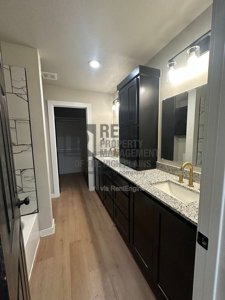 4780 Clive Ave #3 - Photo 5 of 9