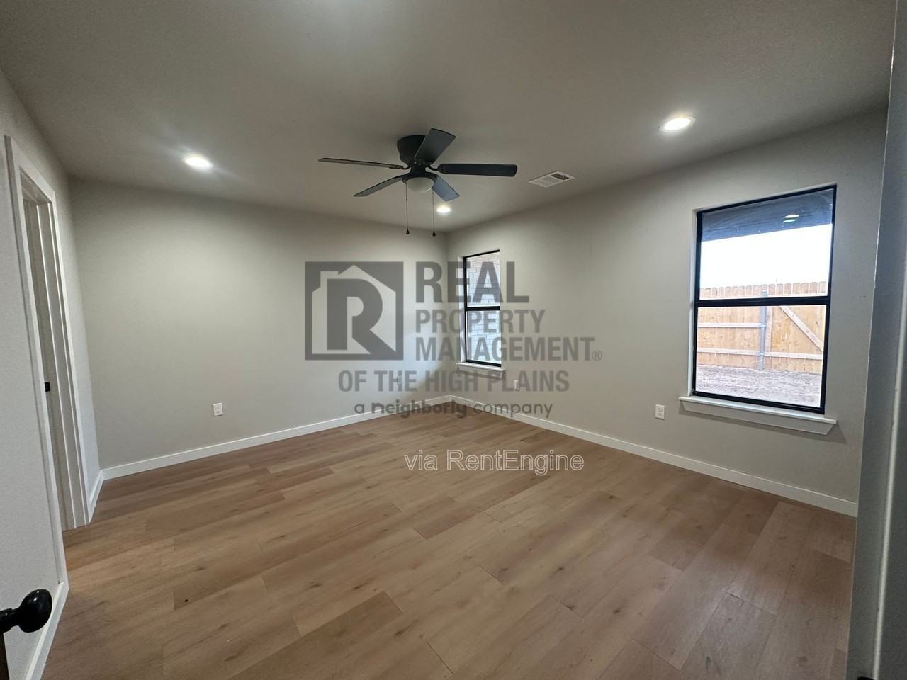 4780 Clive Ave #3 - Photo 6 of 9