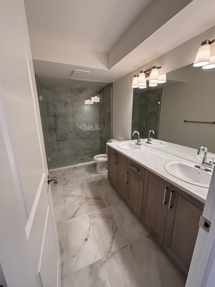 1622 Upper West - Lower Unit - Photo 2 of 8