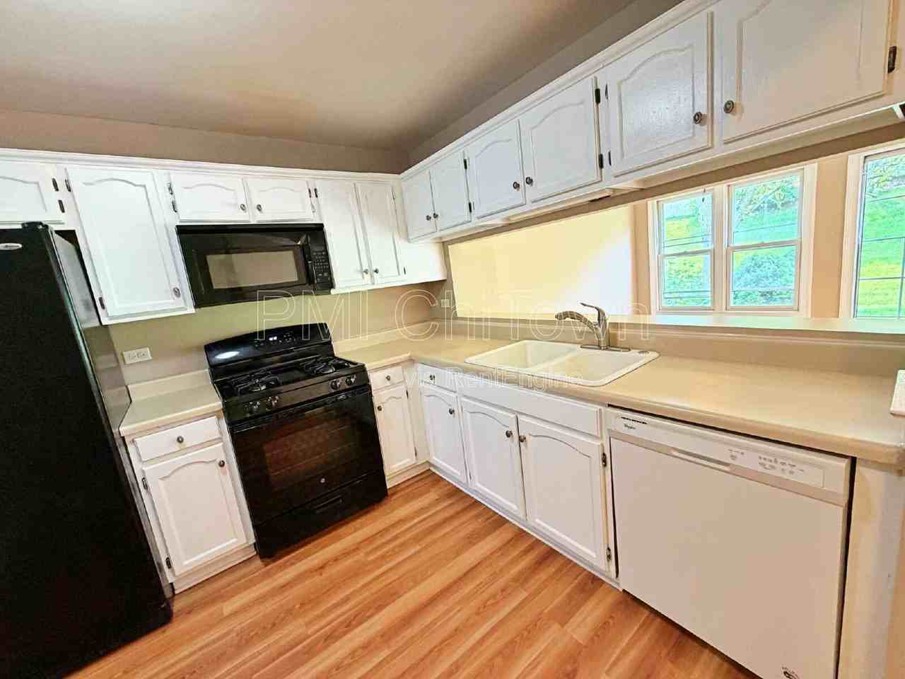 262 Greensboro Ct - Photo 7 of 23