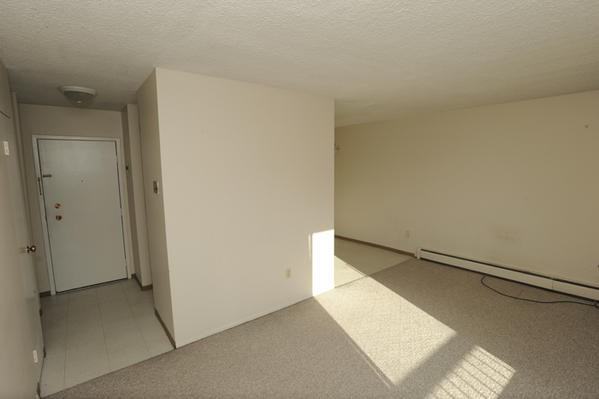 1601 23 Avenue S.W. - Photo 7 of 11
