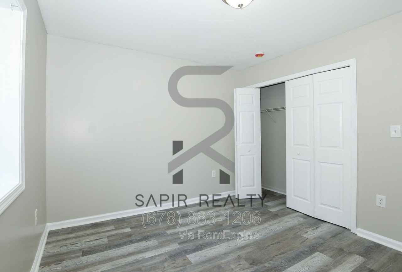 166 Anderson Ave Nw #B18 - Photo 7 of 12