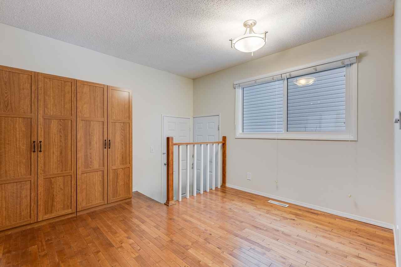 63 Woodglen Close Sw Uppr - Photo 4 of 14