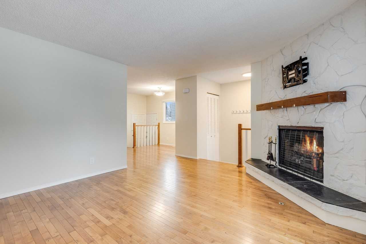 63 Woodglen Close Sw Uppr - Photo 7 of 14
