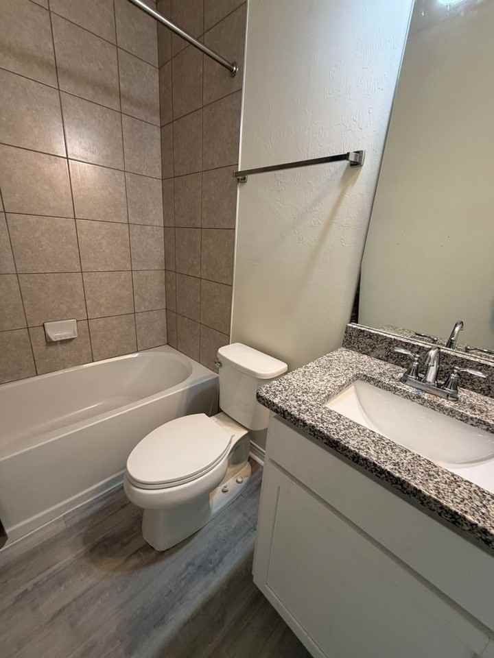 1060 San Cristobal Ave - Photo 6 of 27