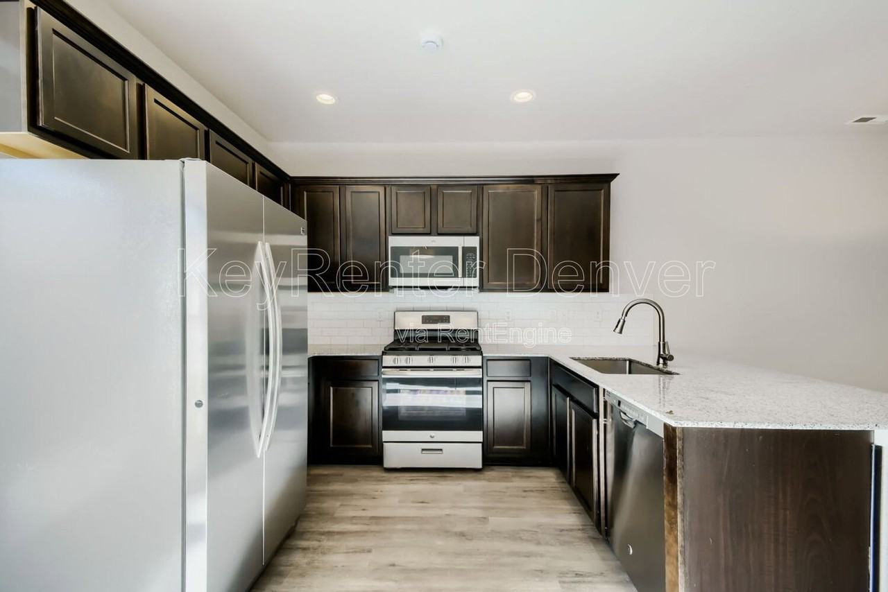 13630 Garfield St #D - Photo 3 of 12