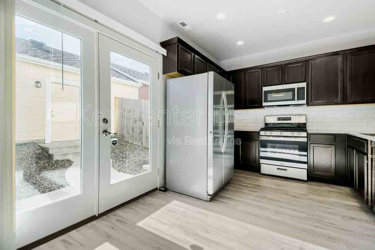 13630 Garfield St #D - Photo 4 of 12