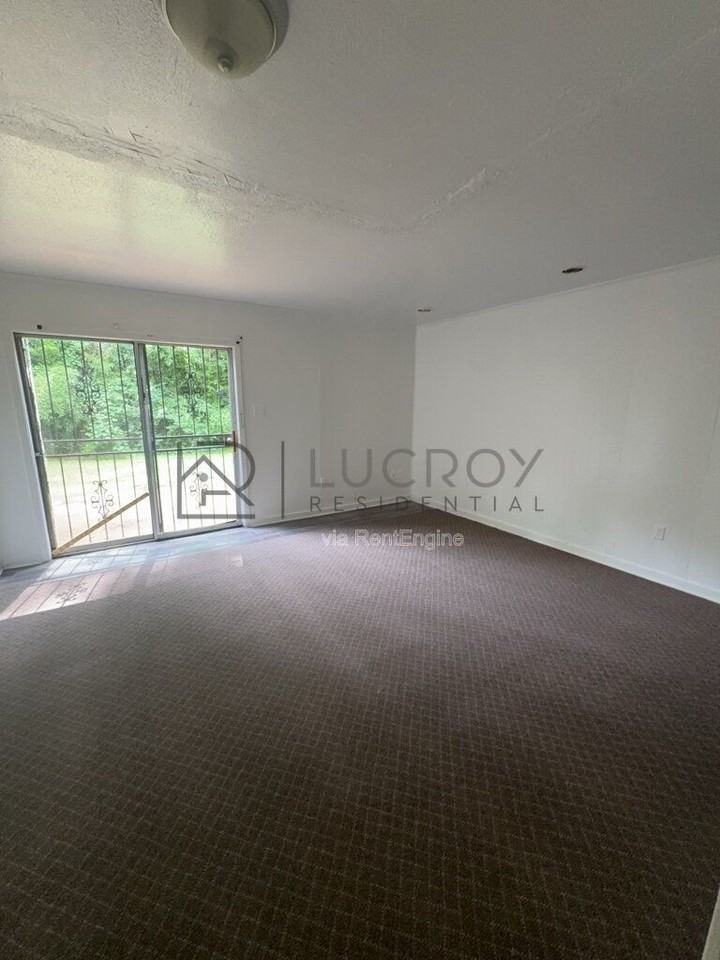 2136 East Dr - Photo 6 of 12