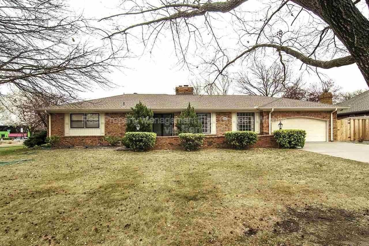 244 N Live Oak Ln - Photo 2 of 31