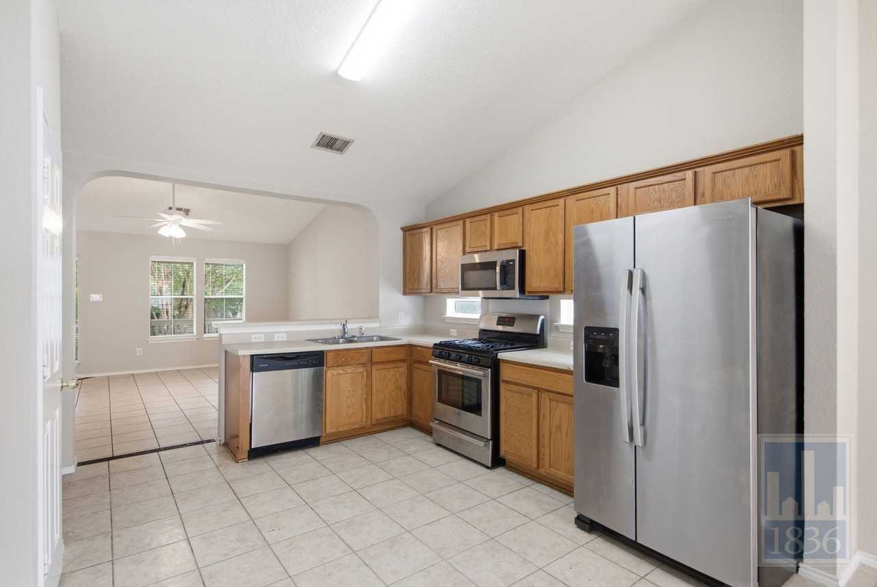 437 Sampson - Photo 2 of 50