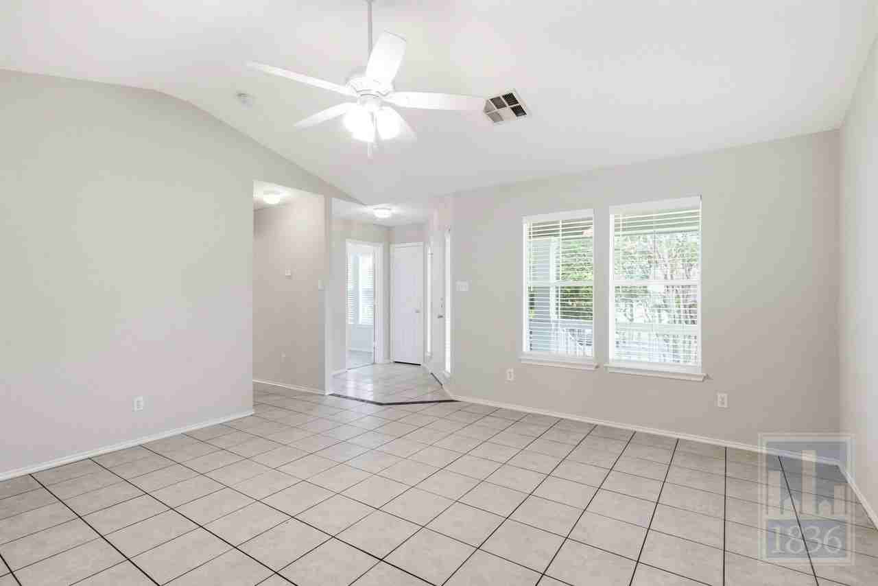 437 Sampson - Photo 6 of 50