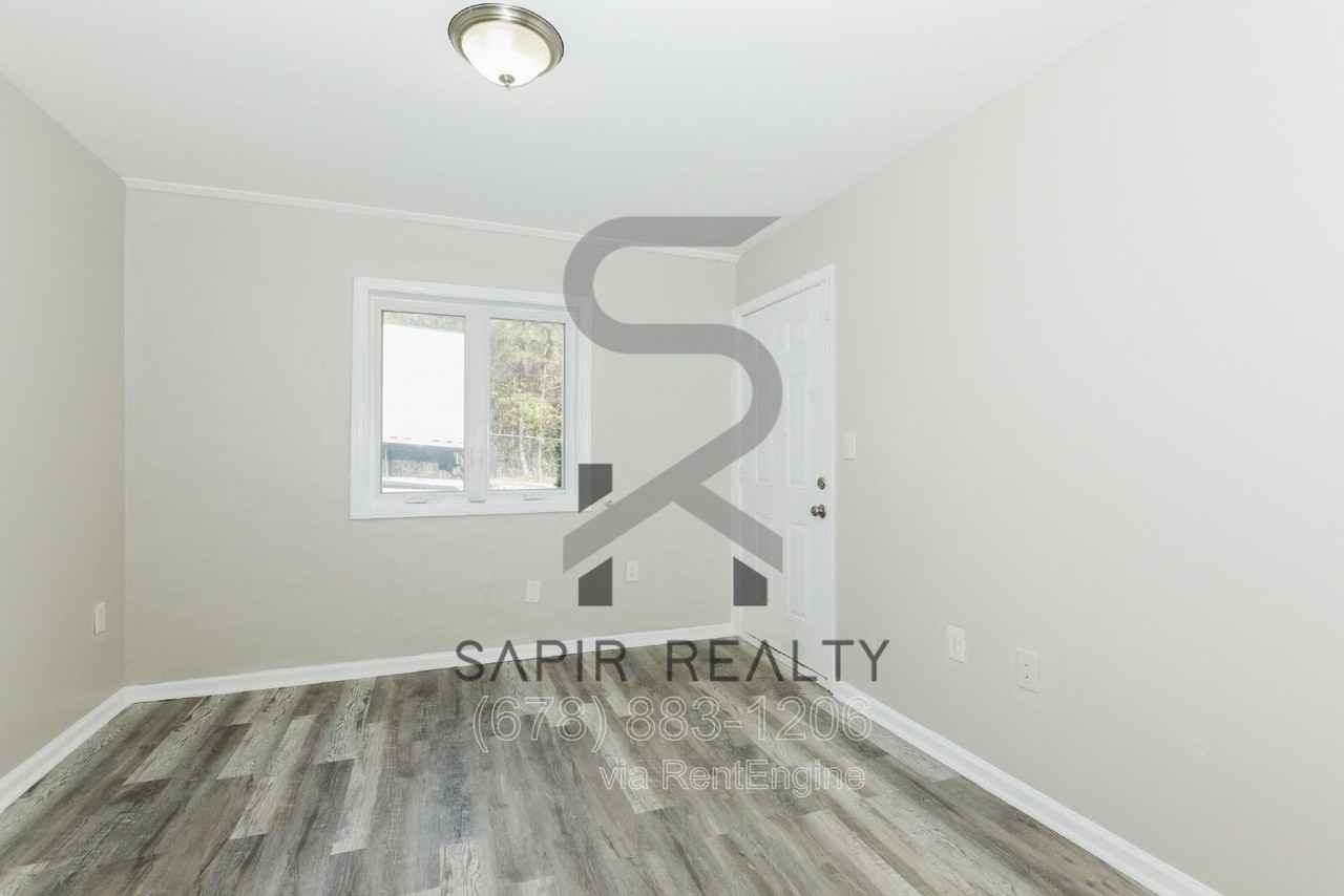 166 Anderson Ave Nw #B13 - Photo 2 of 12