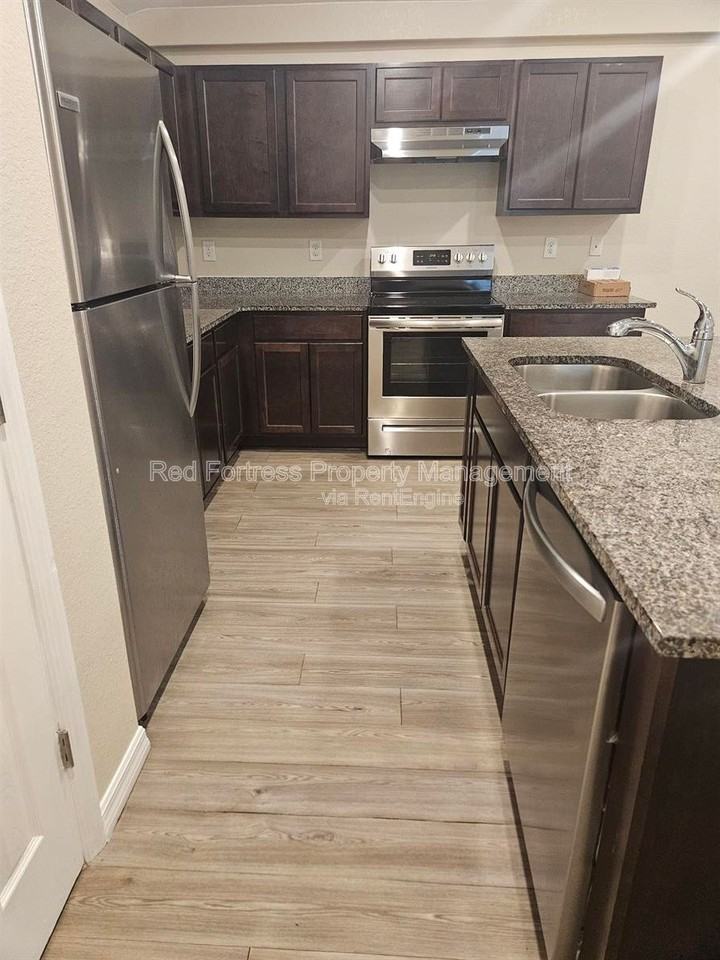1955 Laverna Ave - Photo 3 of 10