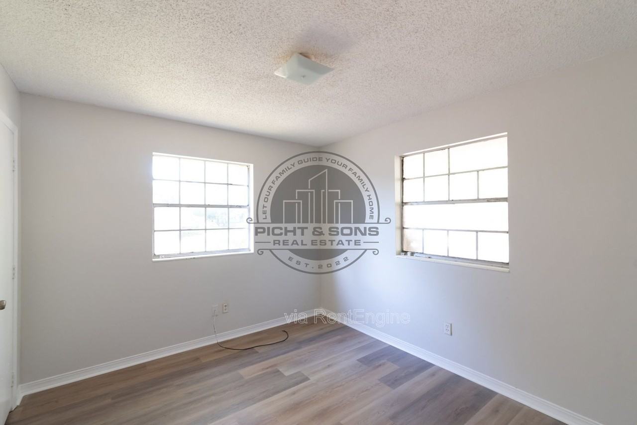 3216 Jim Lee Rd #2A - Photo 7 of 11