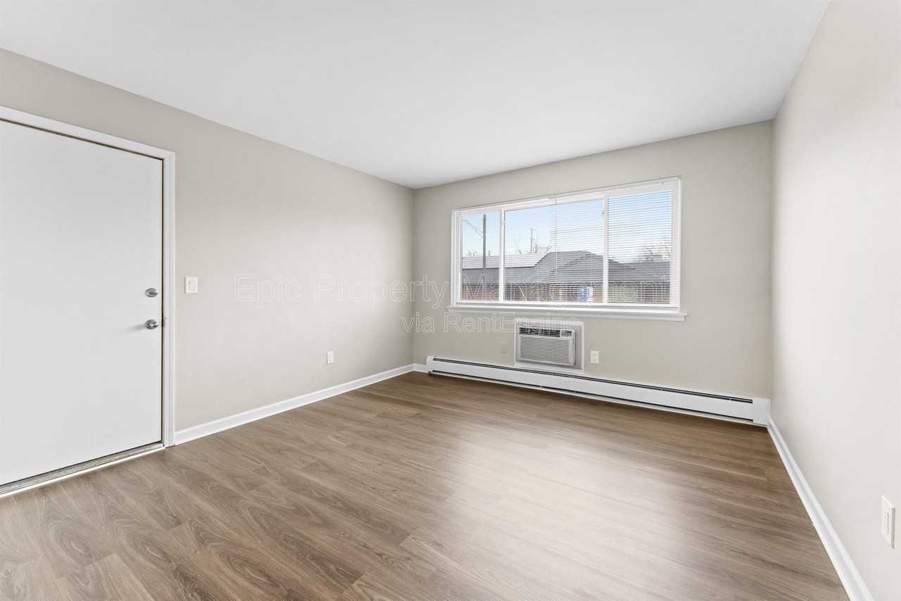 1427 Ford Ave #1427-1 - Photo 5 of 9