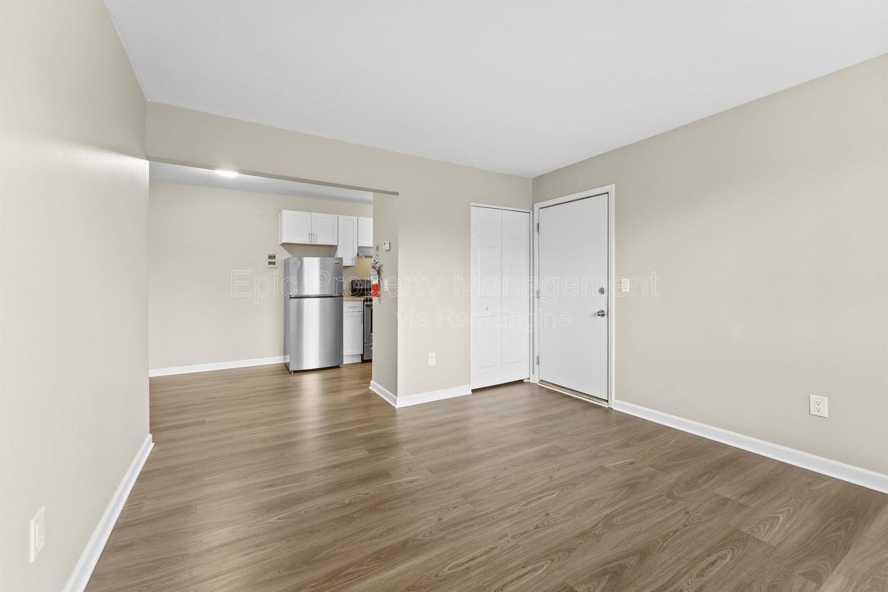 1427 Ford Ave #1427-1 - Photo 6 of 9