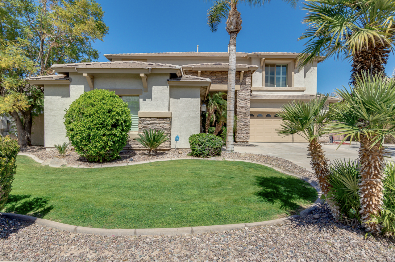 3012 E Vermont Dr