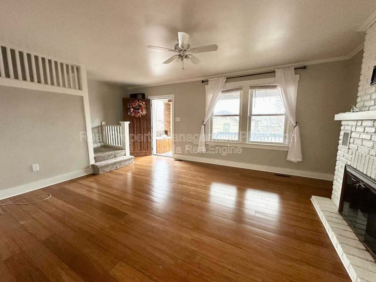 1112 Kelton Ave - Photo 6 of 17