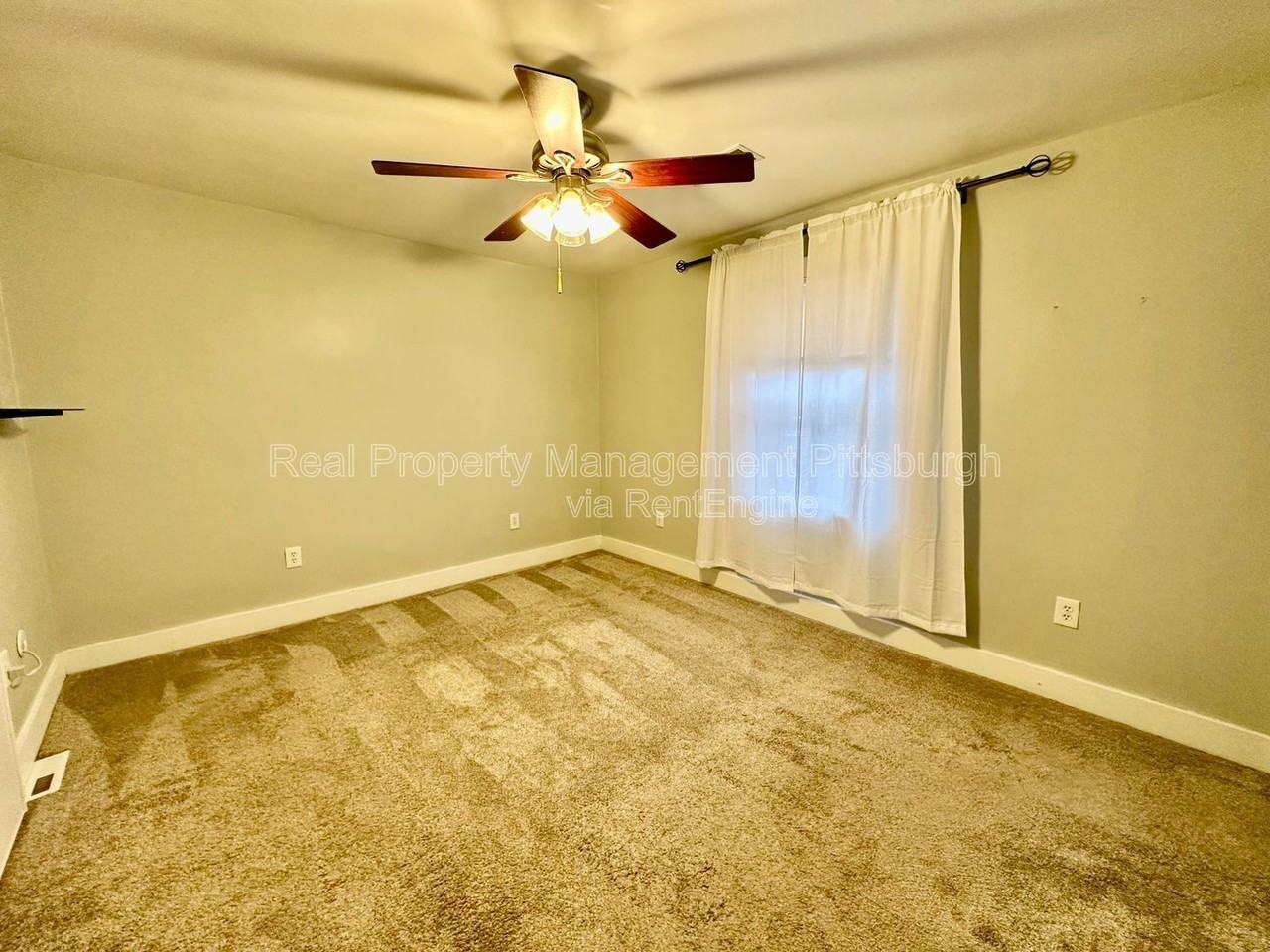 1112 Kelton Ave - Photo 7 of 17