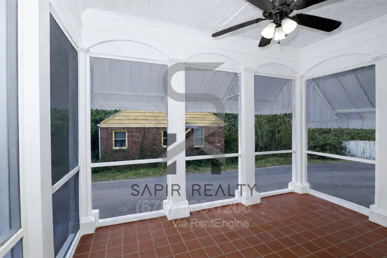 1441 Boulevard Lorraine Sw - Photo 2 of 22