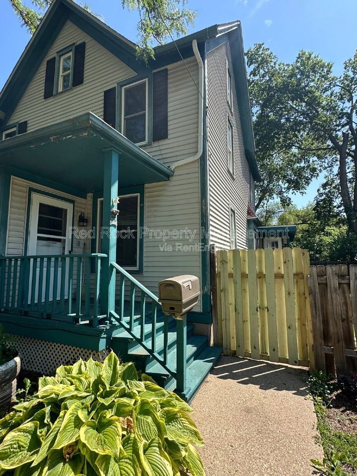835 Elm St - Photo 2 of 26