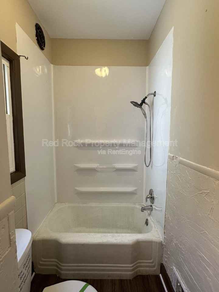 835 Elm St - Photo 7 of 26