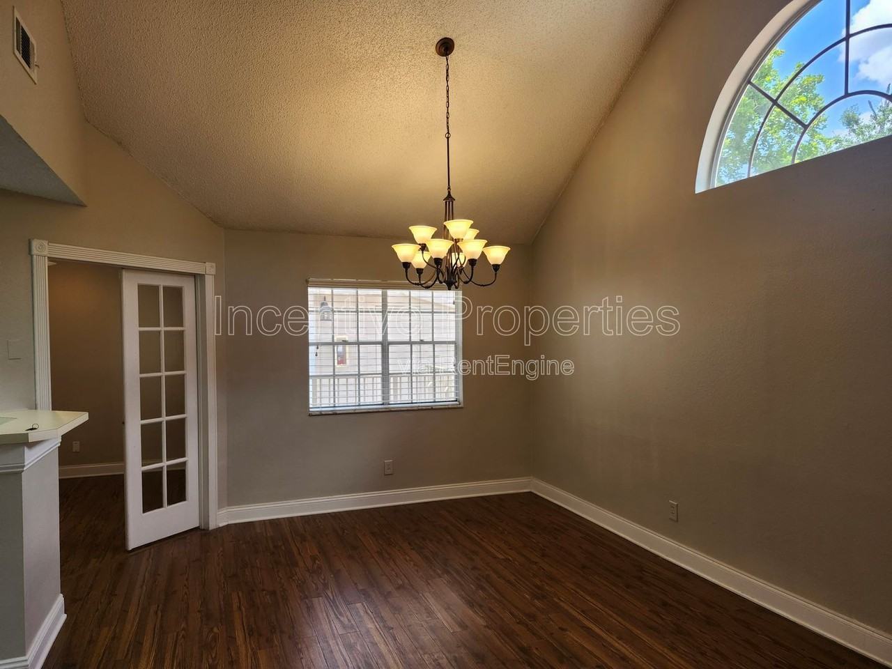 575 Bloomington Ct #24 - Photo 5 of 25