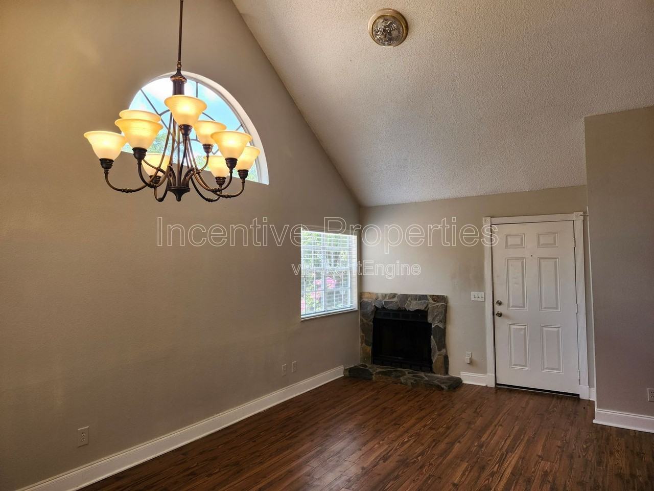 575 Bloomington Ct #24 - Photo 6 of 25