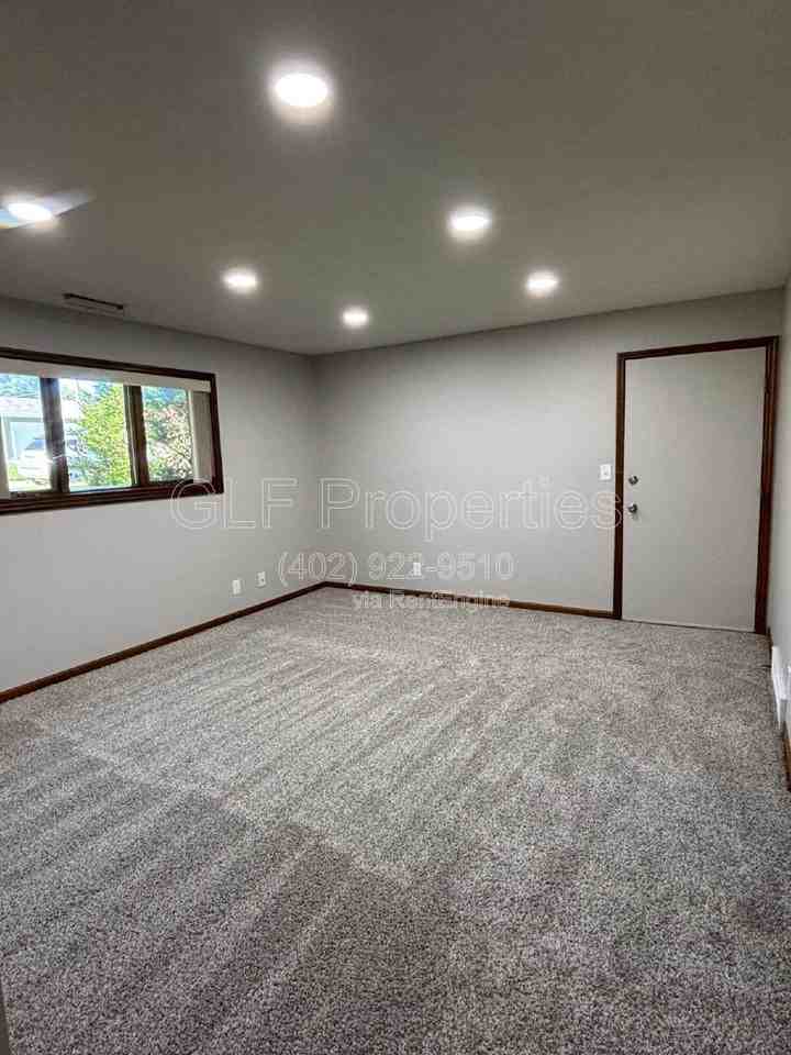 239 South St #2 - Photo 5 of 6