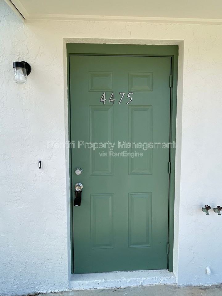 4475 Frankie Ct - Photo 4 of 18