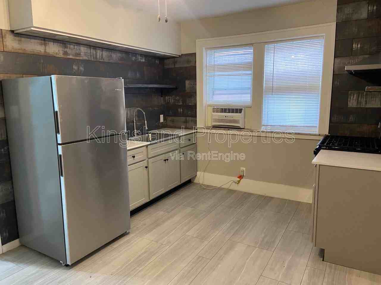 5015 Mardel Ave - Photo 5 of 9