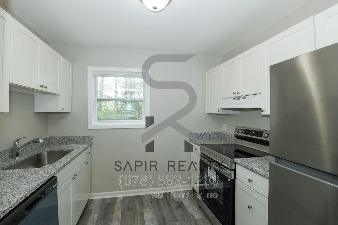 166 Anderson Ave Nw #B17 - Photo 5 of 12