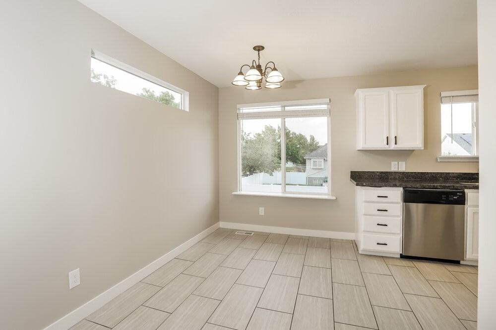 1922 W Quarter Horse Ave - Photo 6 of 17