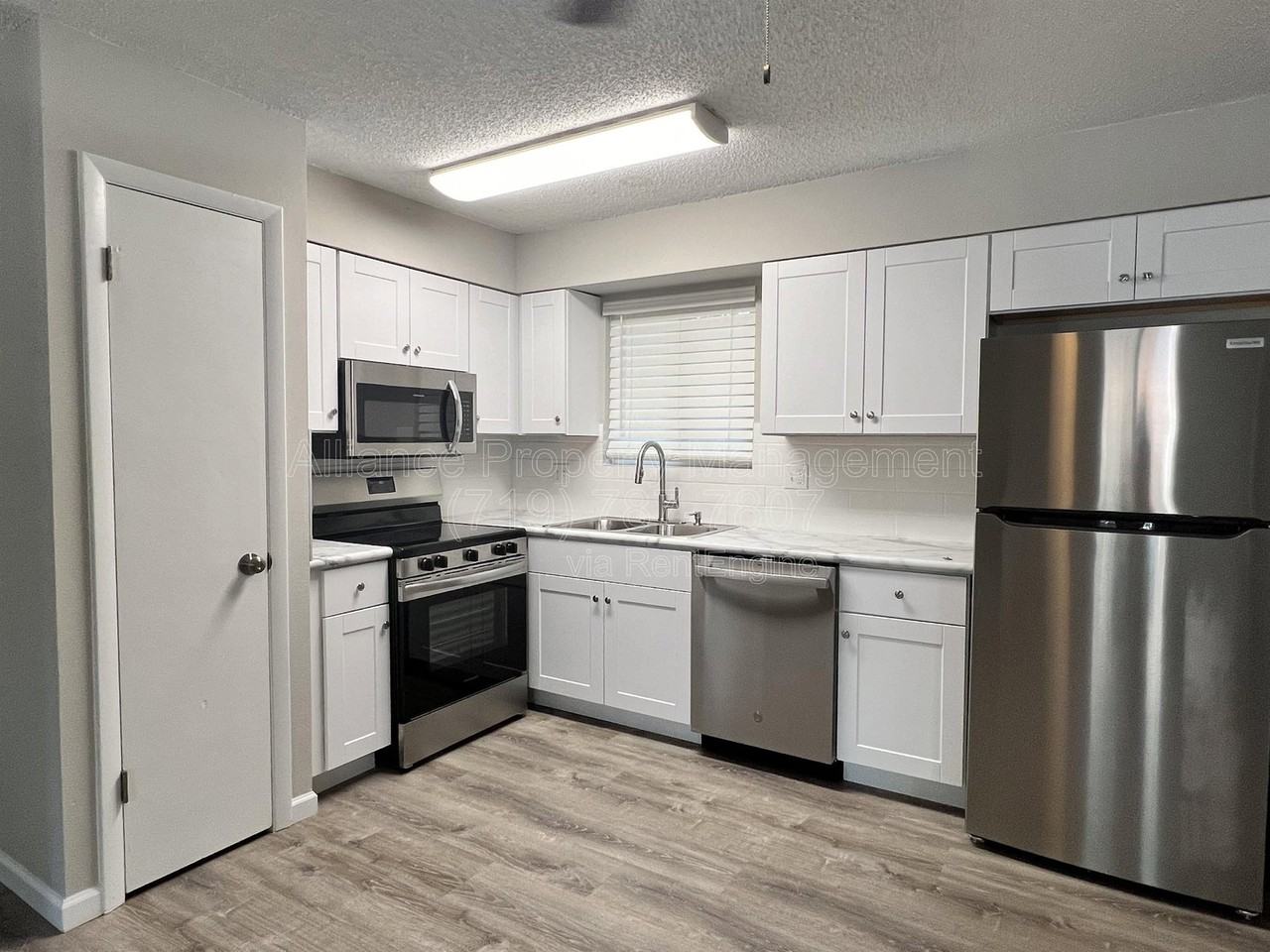 2462 E Willamette Ave - Photo 5 of 21