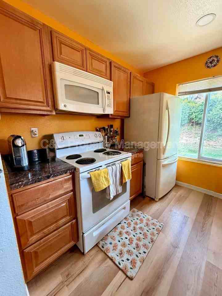 230 Diamond Way #148 - Photo 3 of 10