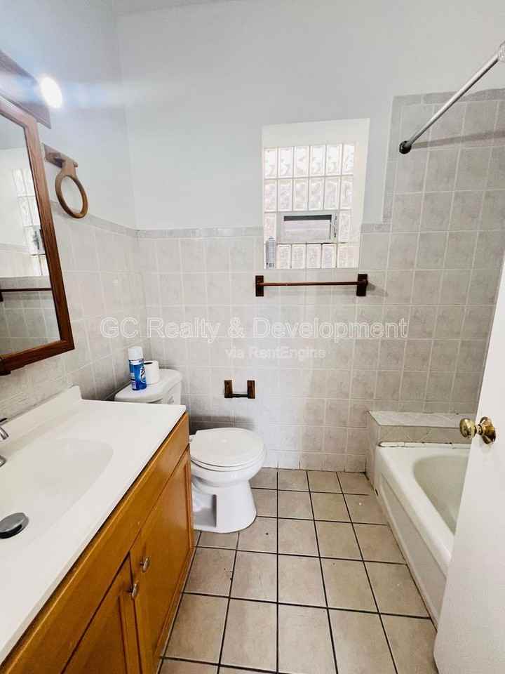 6124 S Whipple St #3 - Photo 7 of 19