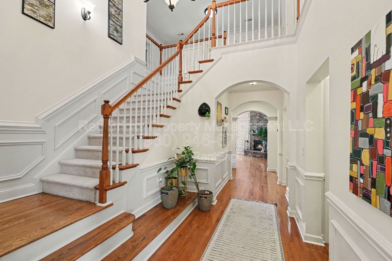 10644 Euclid Ave Nw - Photo 6 of 36