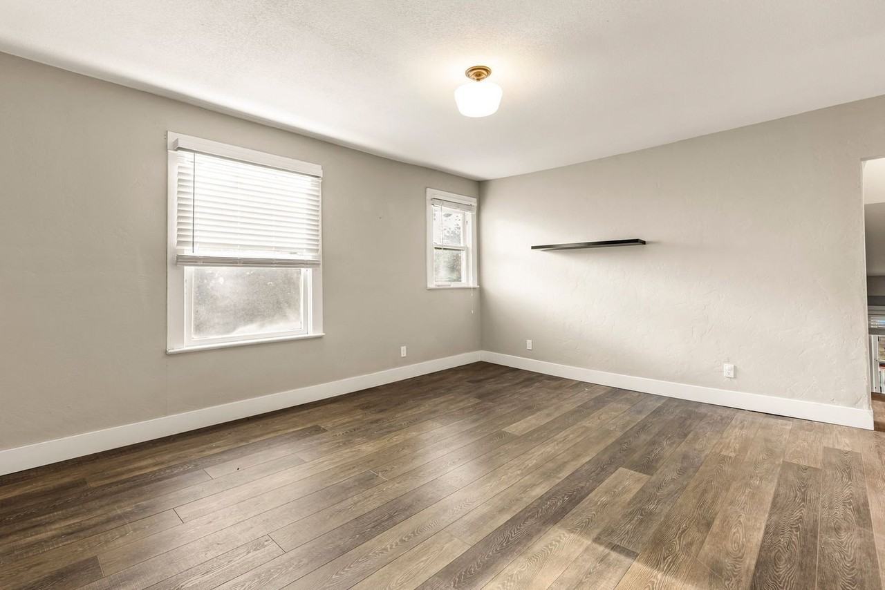 5532 N Haight Ave - Photo 6 of 21